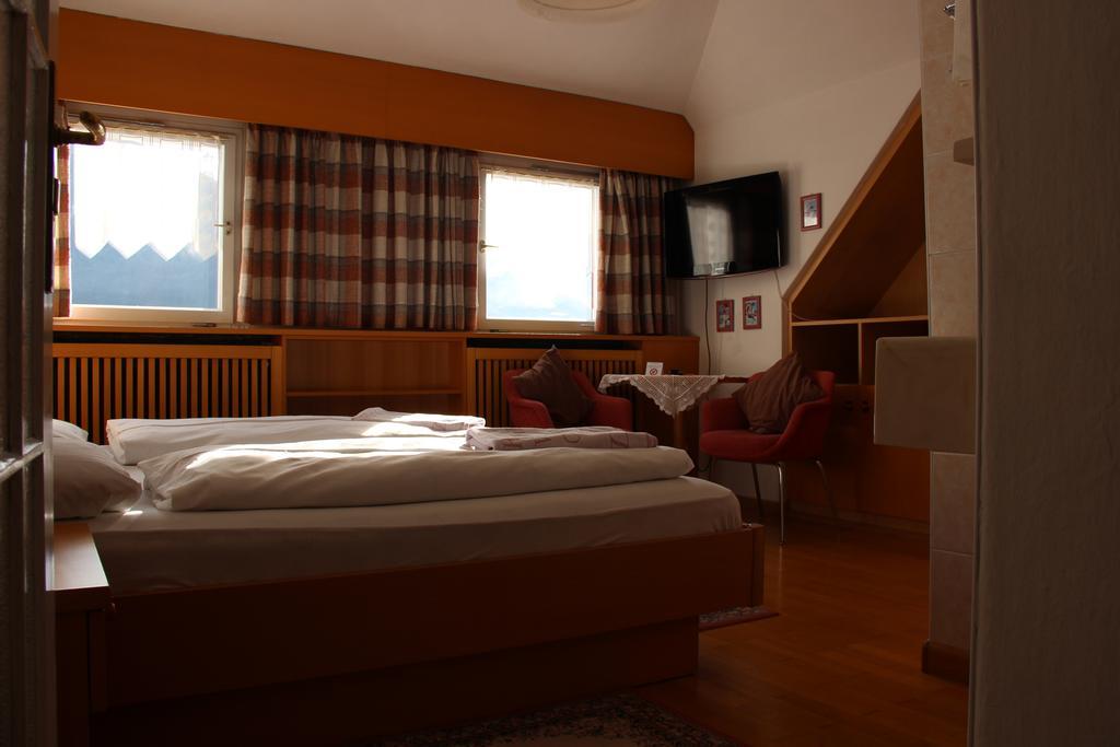 Hotel Villa Emilia Ортизей Екстериор снимка
